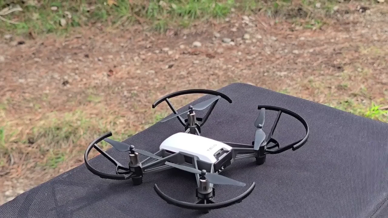 Quadcopter beim Danubis-Outdoor-Test