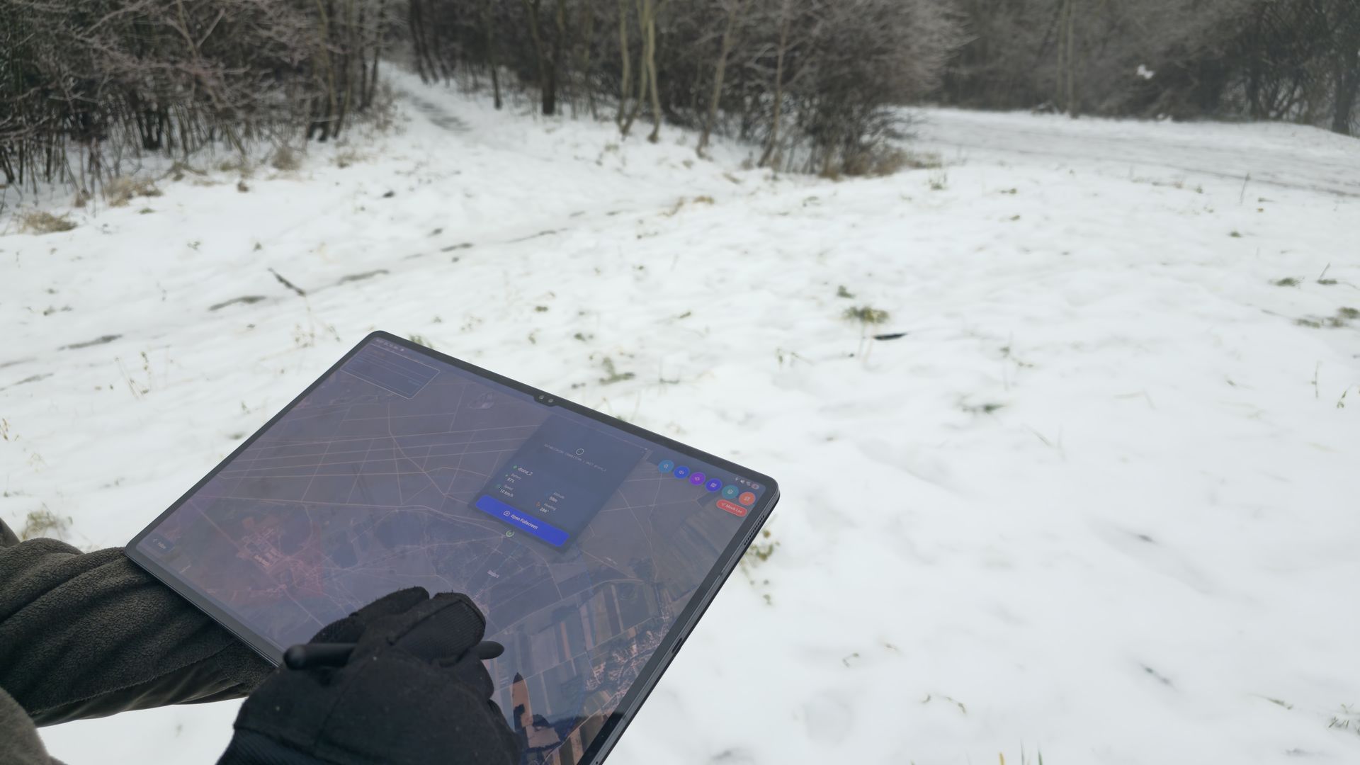 Field Operator mit Tablet
